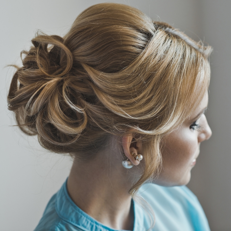 Peinado elegante de Peluquería 2D Eibar